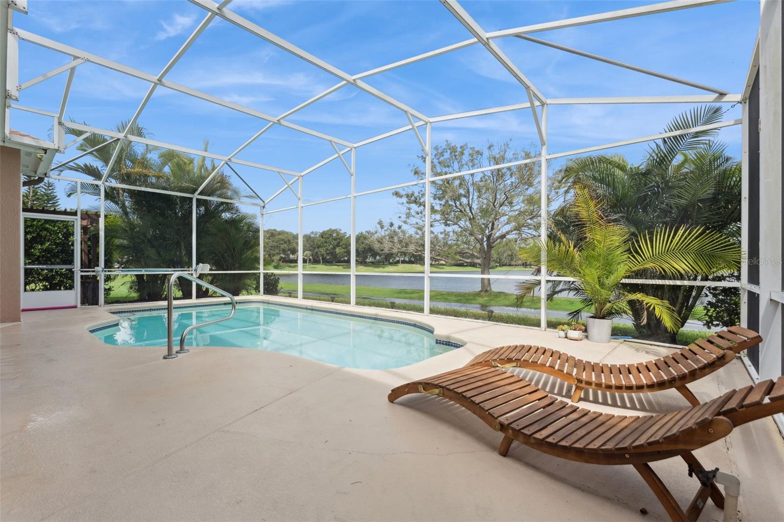 CARRINGTON PARK - Residential