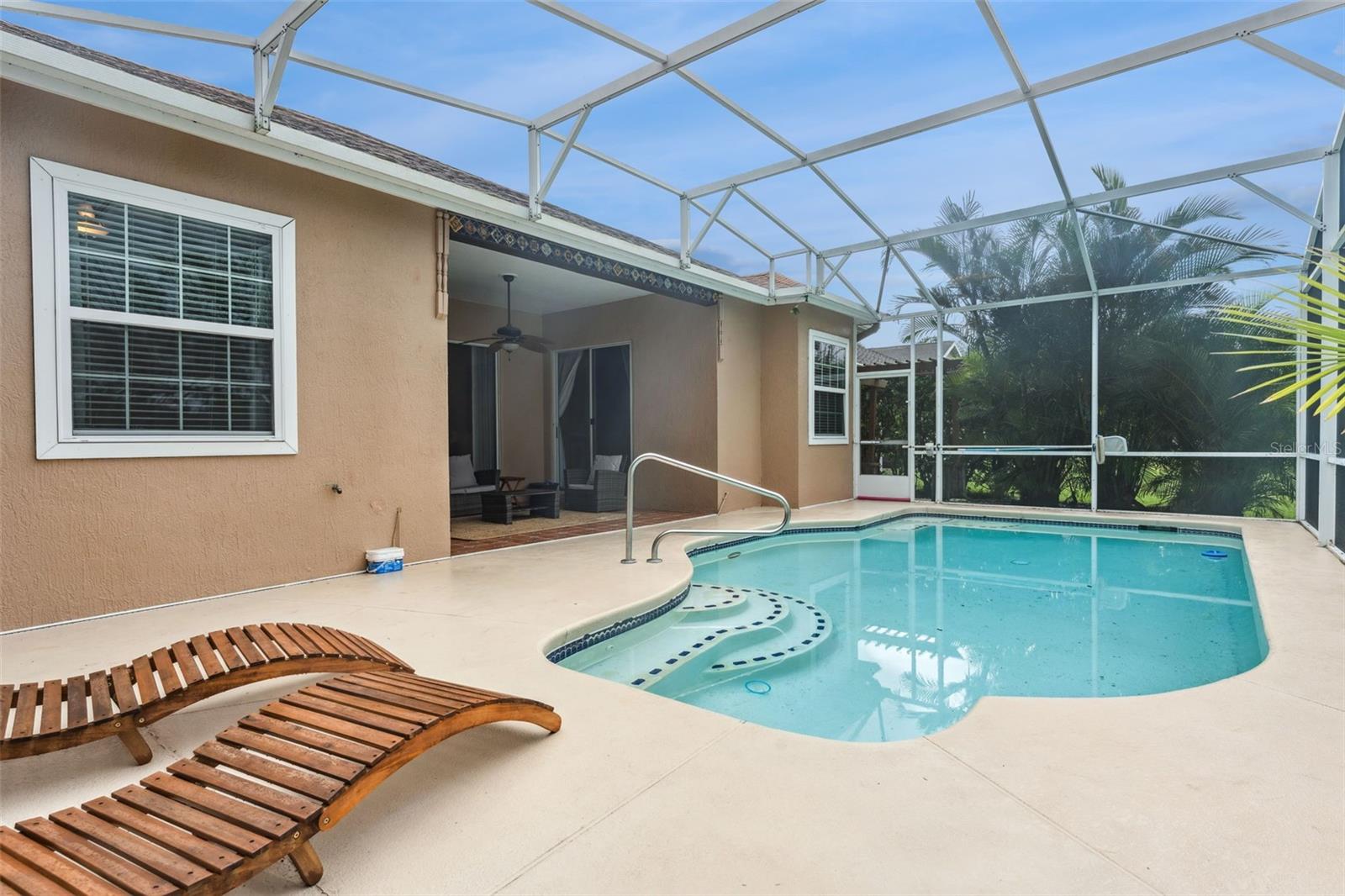 CARRINGTON PARK - Residential