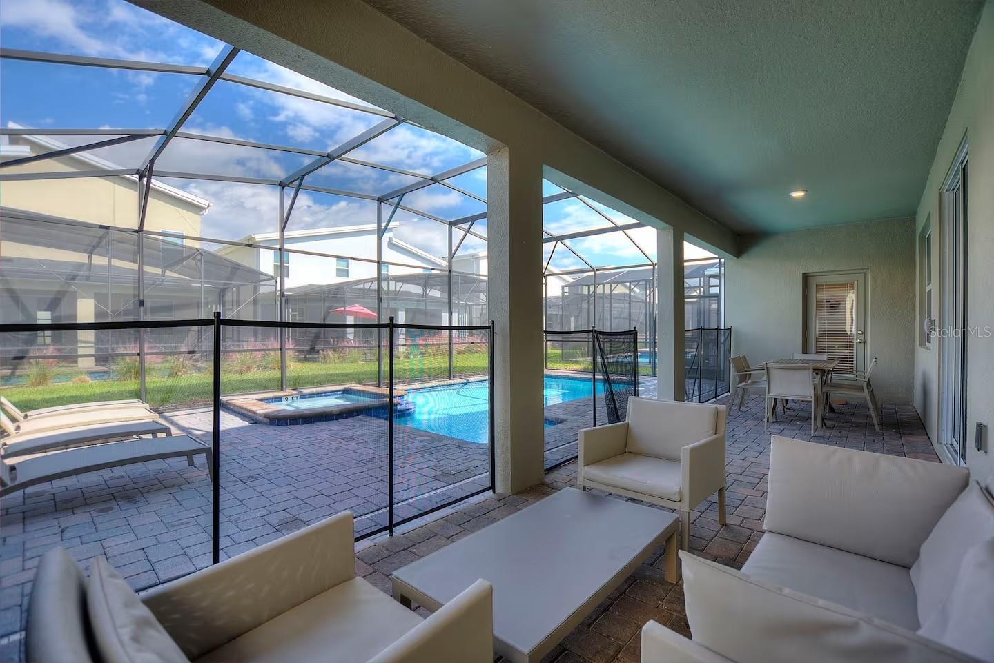 COVE AT STOREY LAKE II - Residential