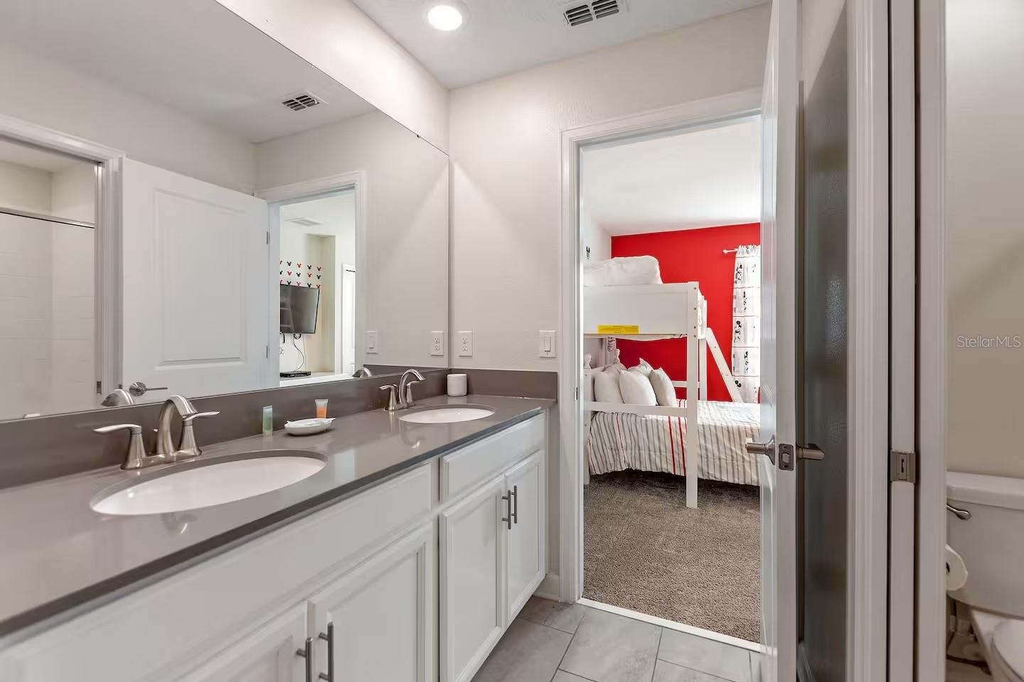 COVE AT STOREY LAKE II - Residential