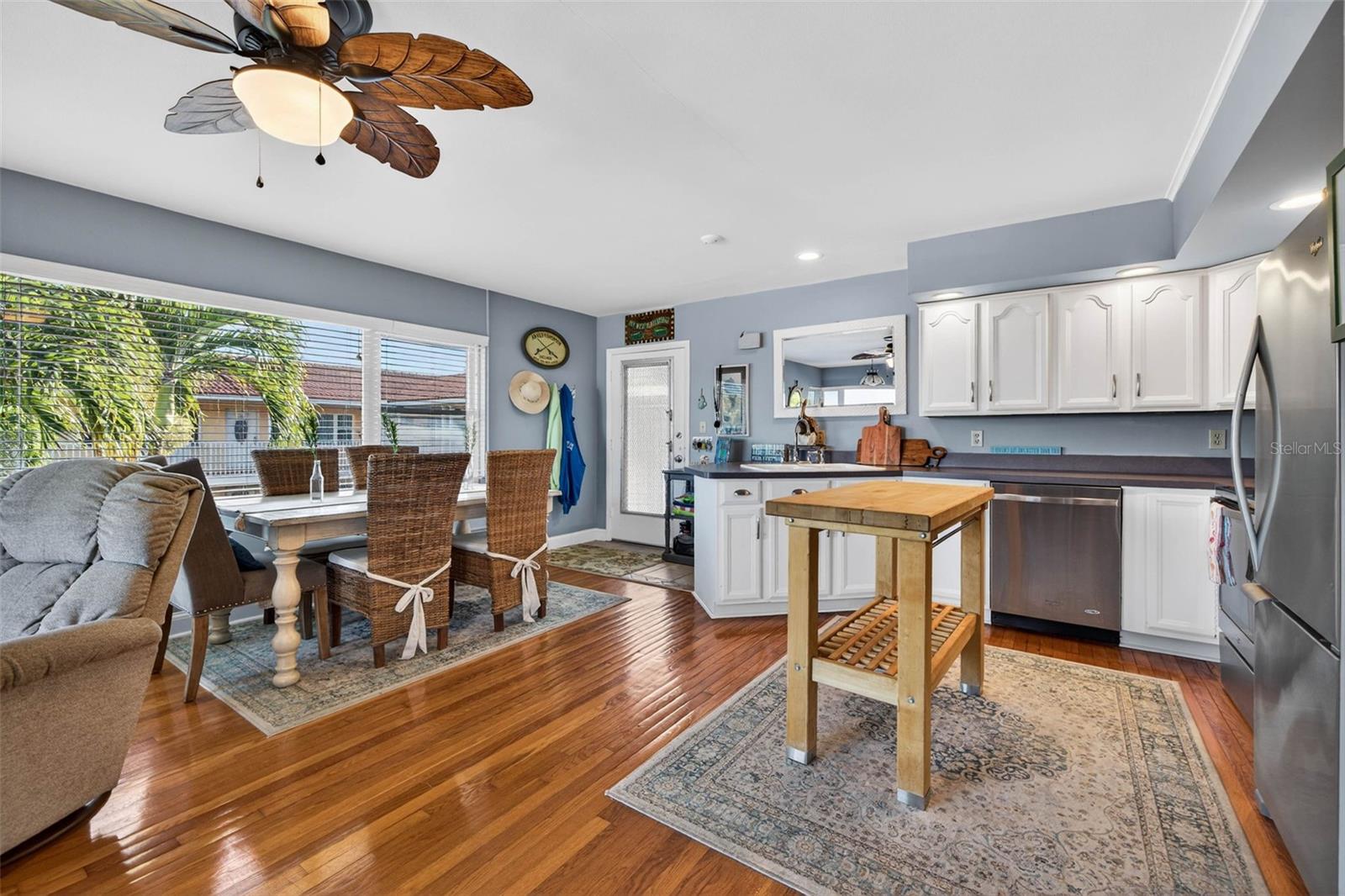 BAY ISLES CONDO - Residential