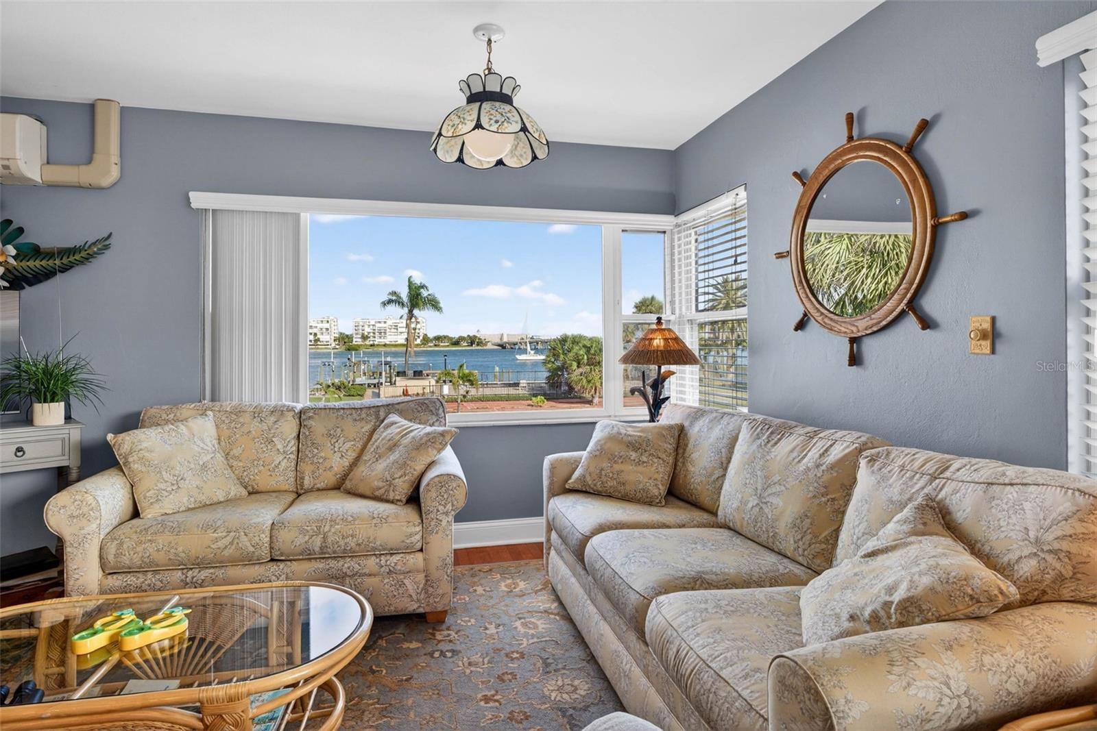 BAY ISLES CONDO - Residential