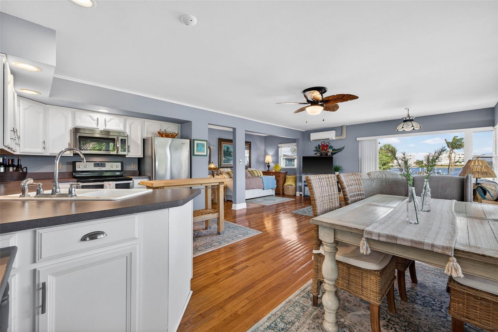 BAY ISLES CONDO - Residential