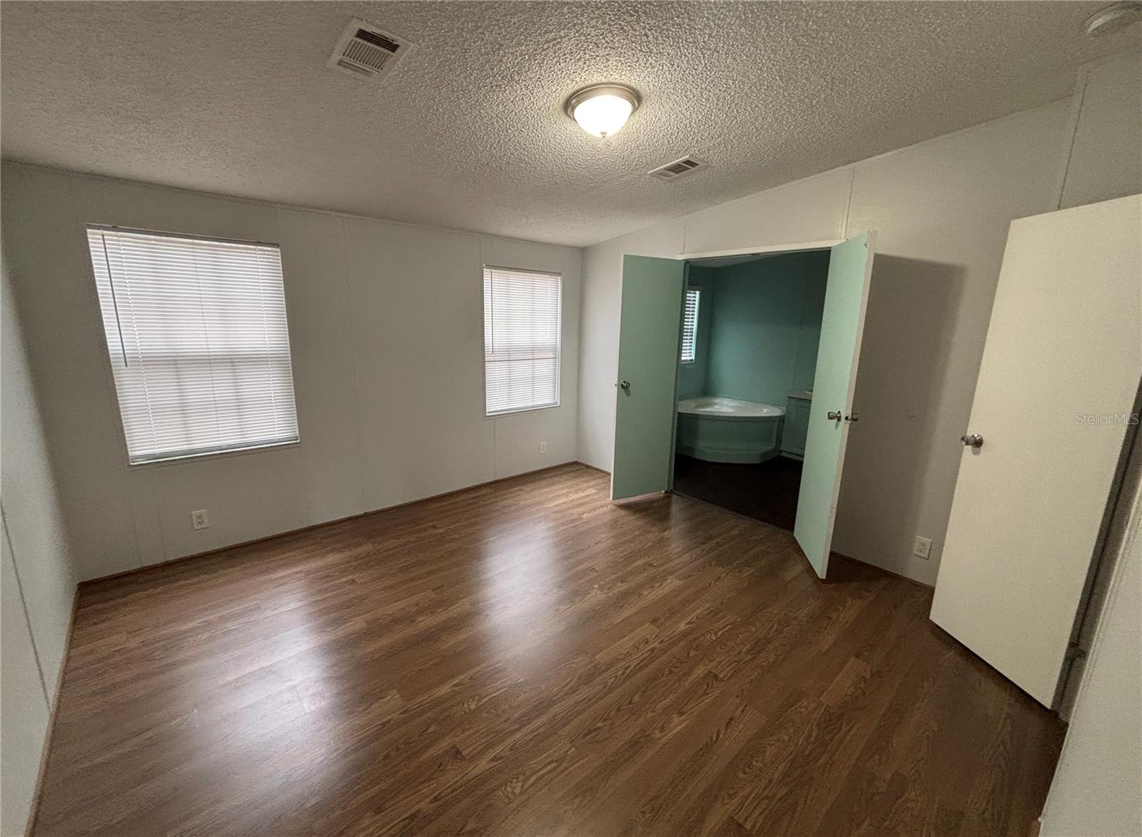 WOODS & LAKES - Residential