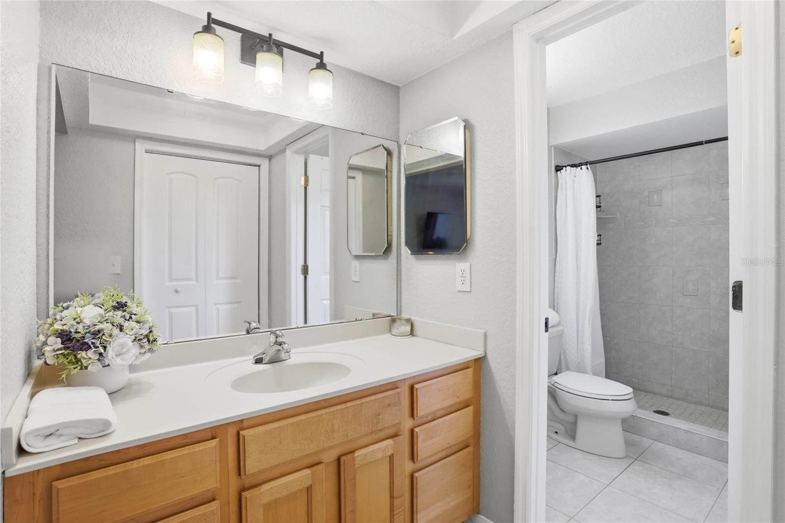 OAK FOREST UNIT 4 - Residential