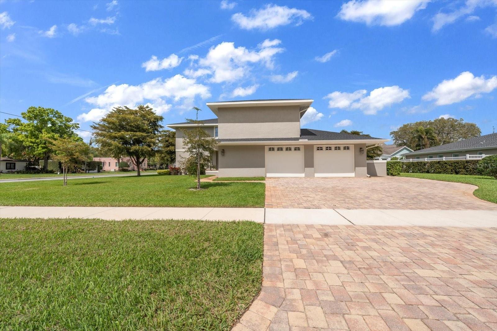 BELLEAIR ESTATES - Residential