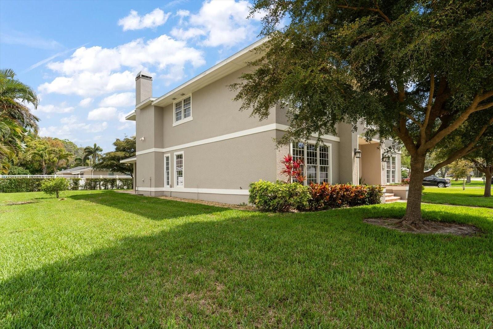 BELLEAIR ESTATES - Residential