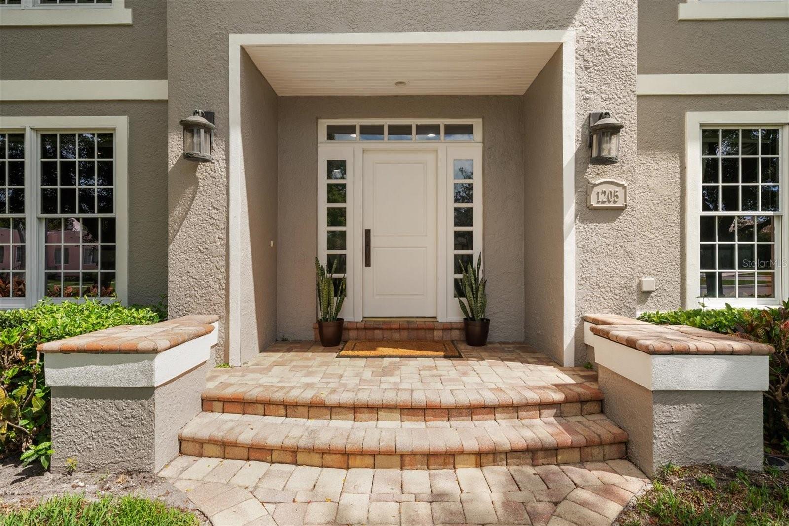 1205 PALM VIEW AVENUE