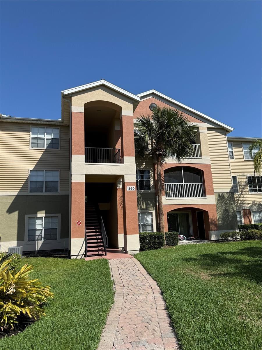 VILLAS AT LAKESIDE A CONDO - Residential Lease