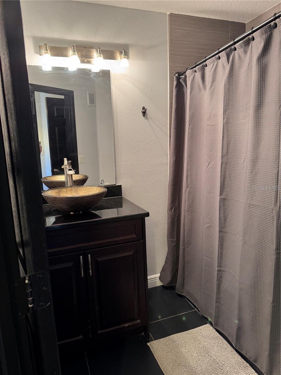 VILLAS AT LAKESIDE A CONDO - Residential Lease