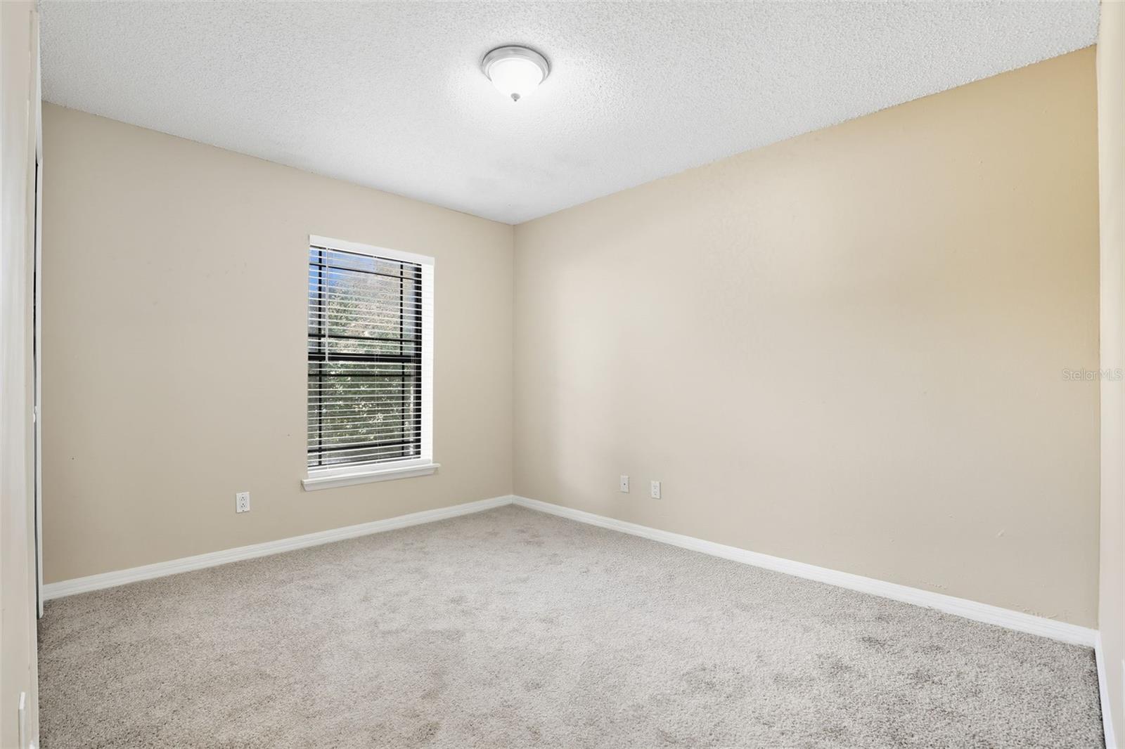 LAKE WAYMAN HEIGHTS LAKE ADD - Residential Lease