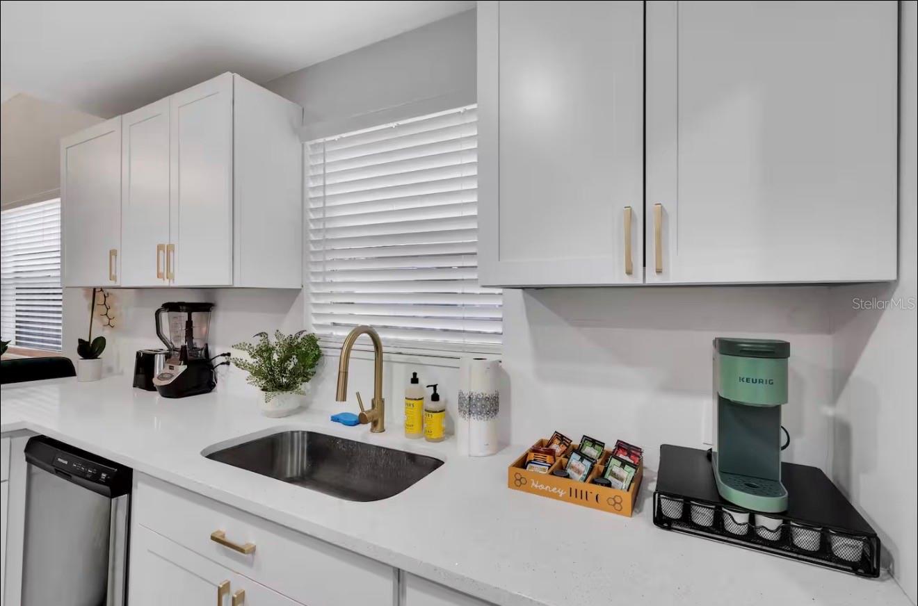 SANCHEZ & HAYA REAL ESTATE C - Residential