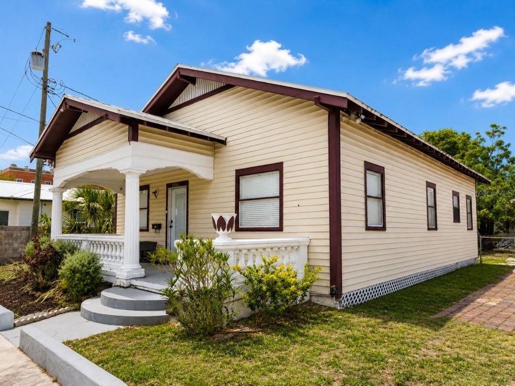 Photo of 2806 N 17th Street, Tampa, FL 33605 (MLS # TB8503795)