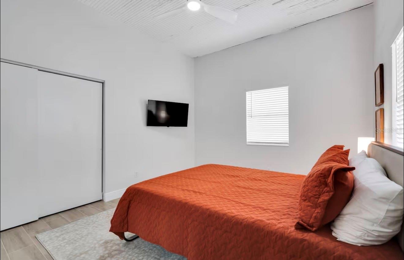 SANCHEZ & HAYA REAL ESTATE C - Residential