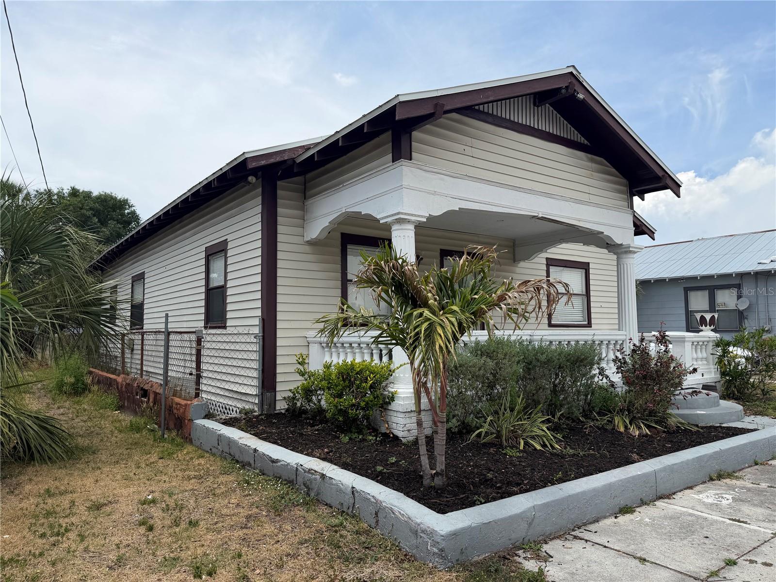 SANCHEZ & HAYA REAL ESTATE C - Residential