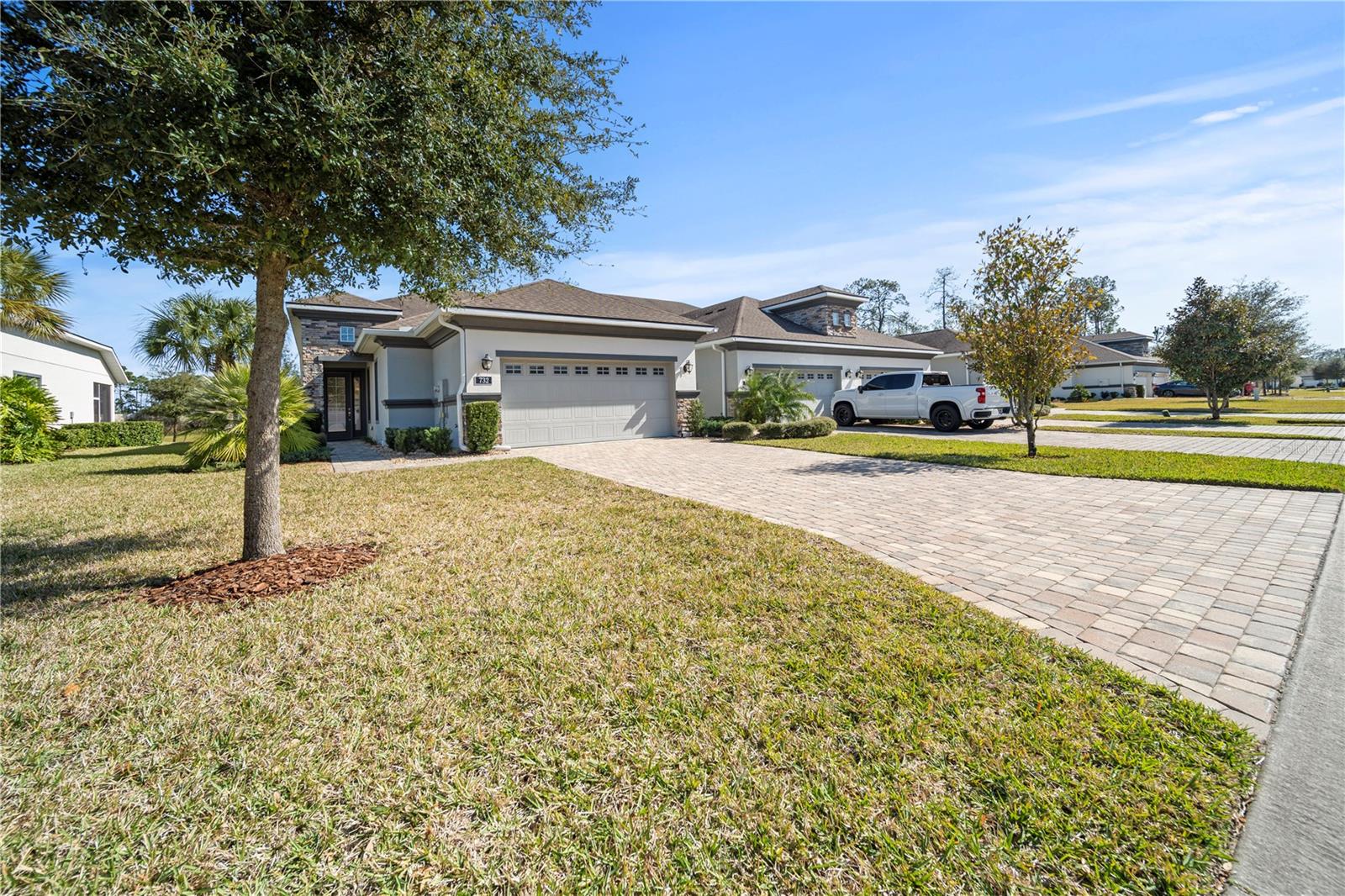 732 ALDENHAM LANE
