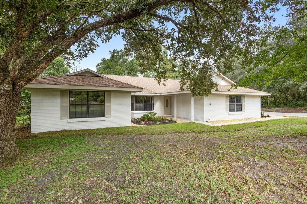 Photo of 26 Laurianne Road, Debary, FL 32713 (MLS # V4944491)