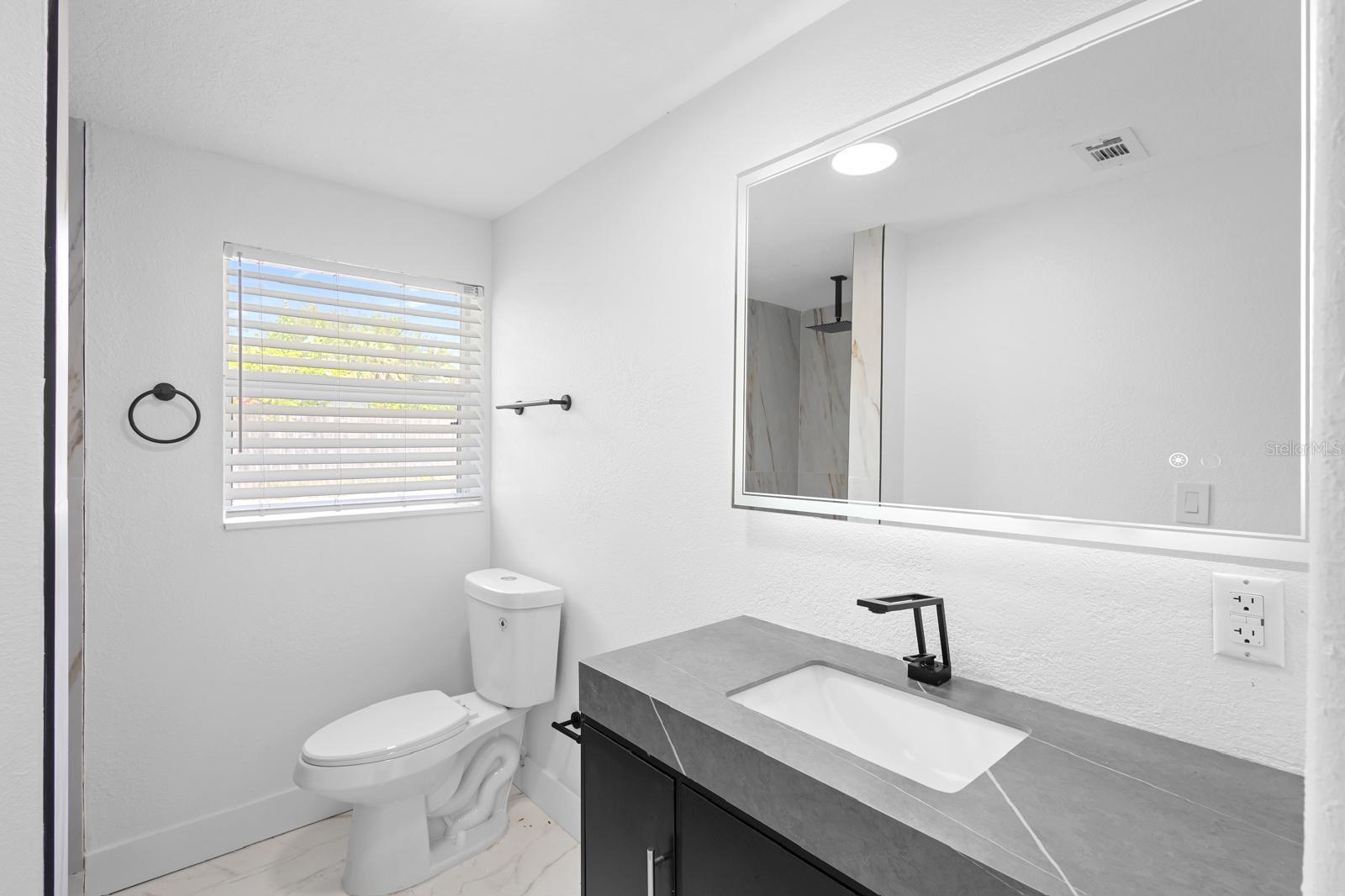 MINNEHAHA SHORES - Residential