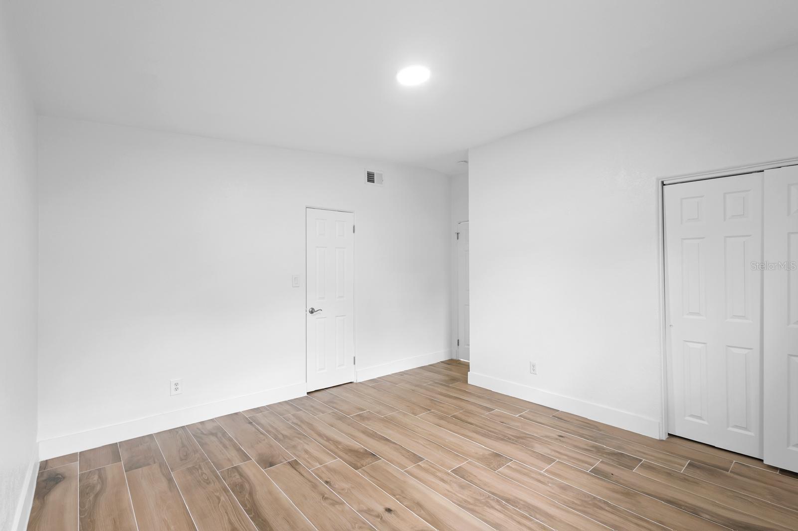 MINNEHAHA SHORES - Residential