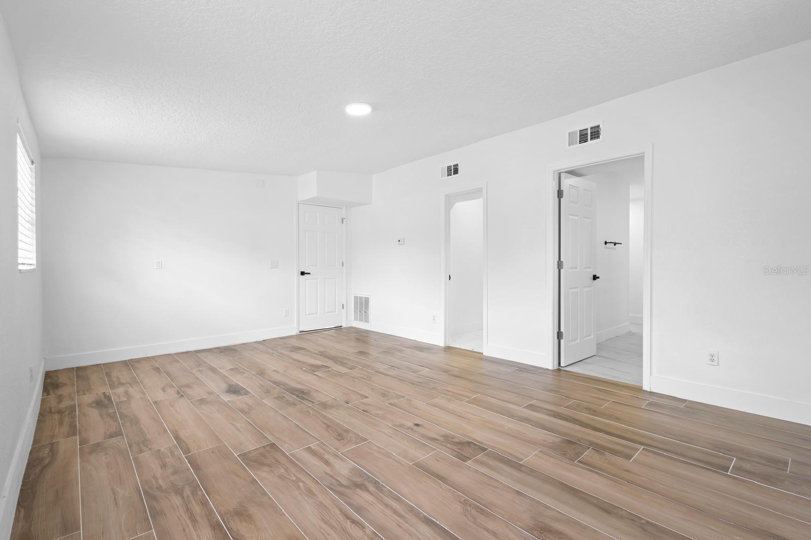 MINNEHAHA SHORES - Residential