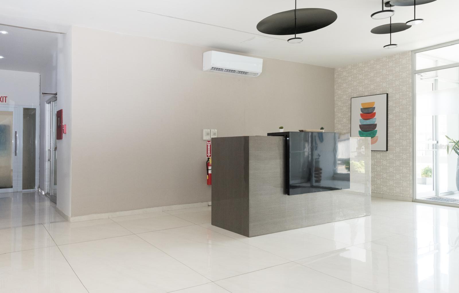 WALDORF TOWER ISLA VERDE - Residential Lease