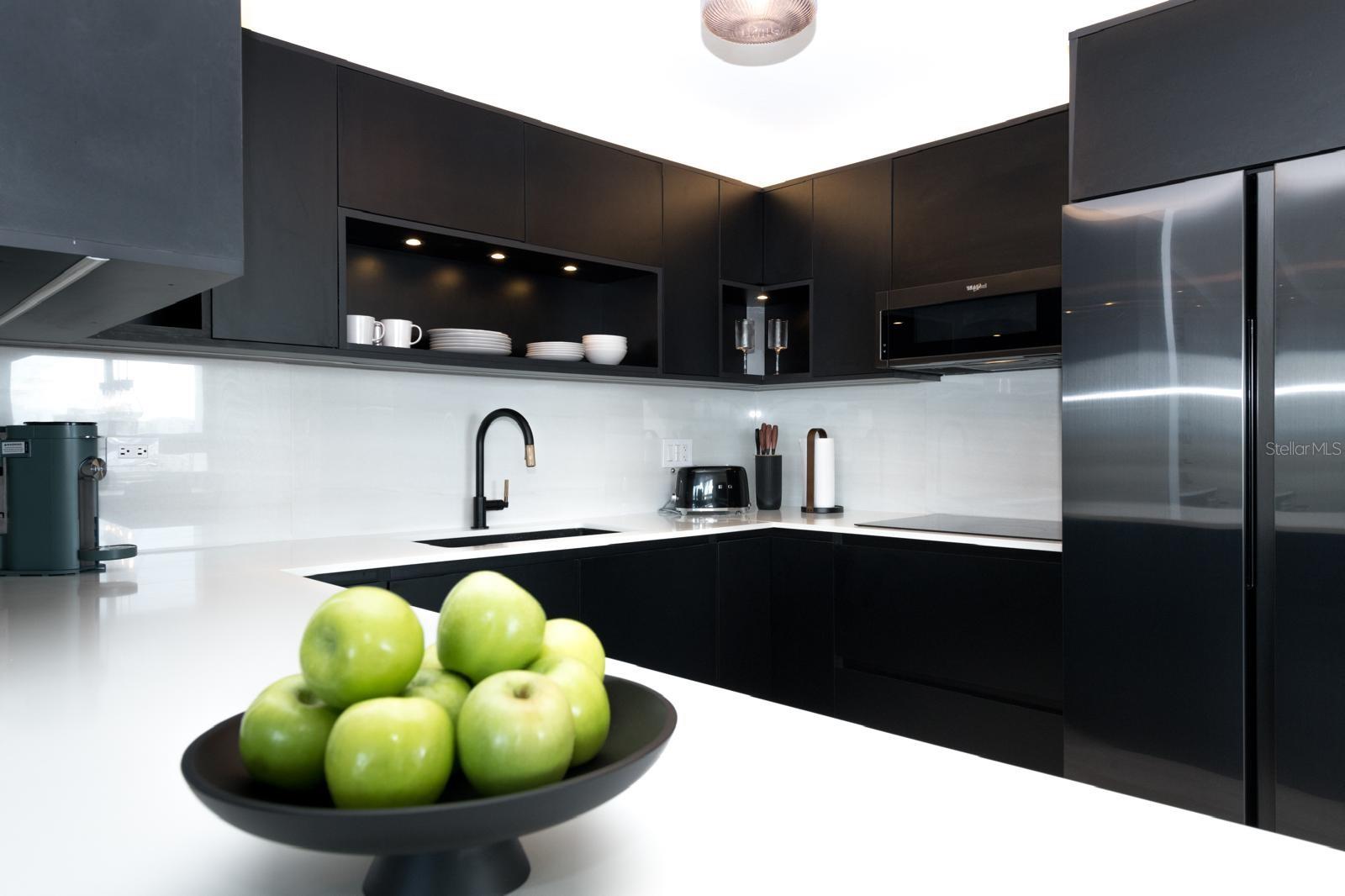 WALDORF TOWER ISLA VERDE - Residential Lease