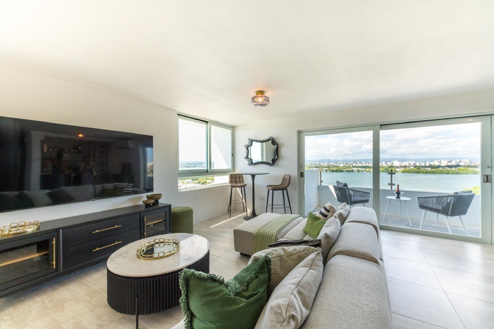 WALDORF TOWER ISLA VERDE - Residential Lease