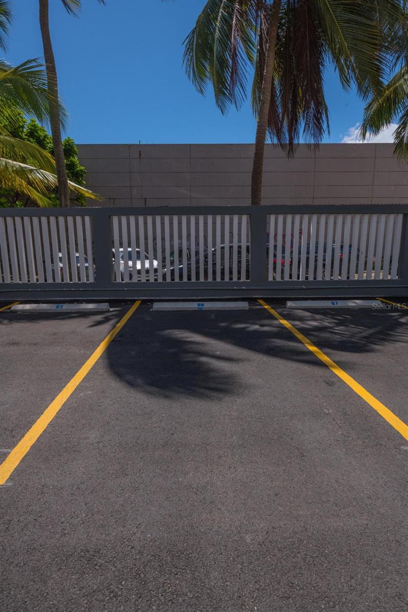 WALDORF TOWER ISLA VERDE - Residential Lease