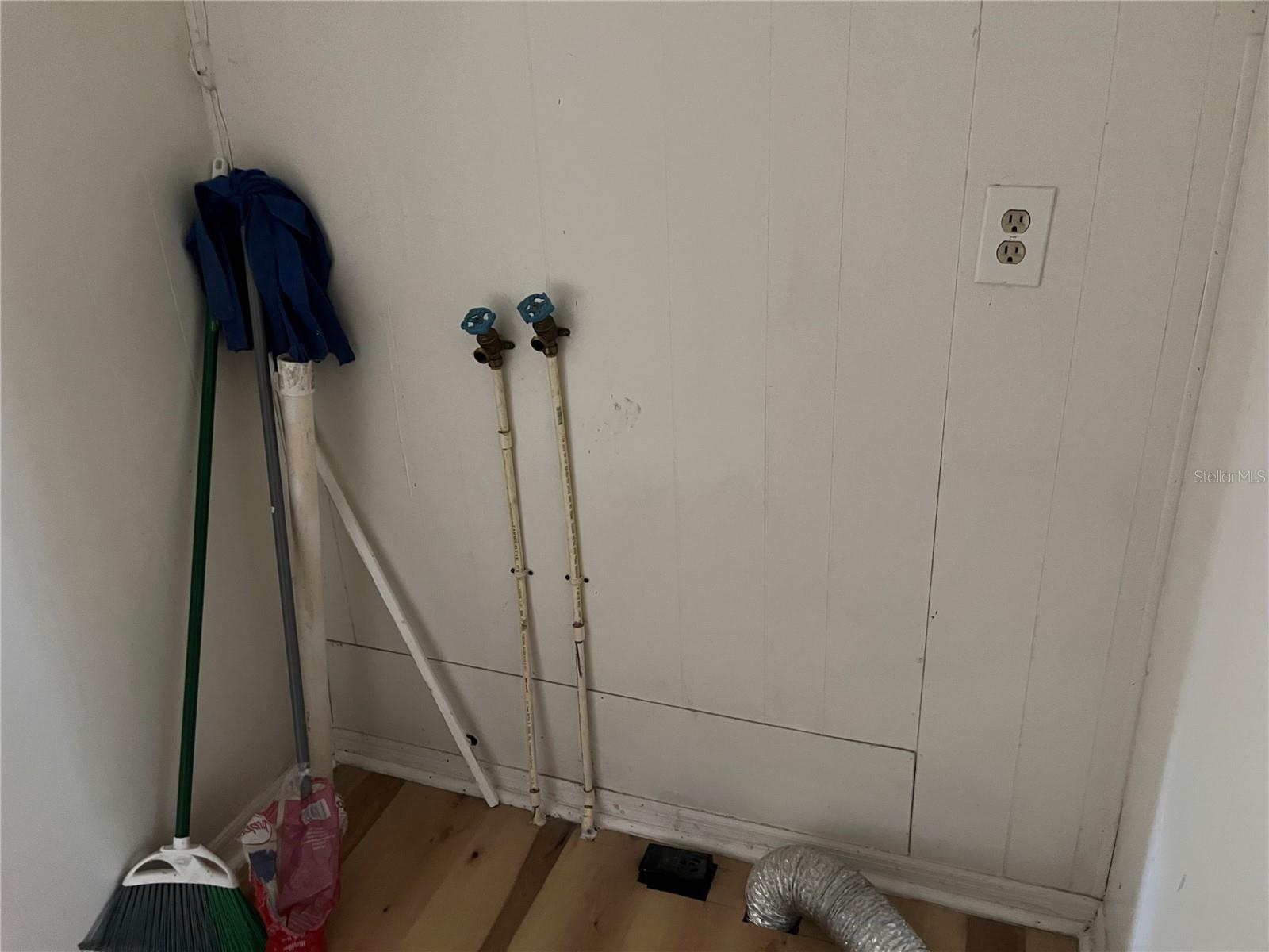 CHRISTMAS PARK FIRST ADD - Residential