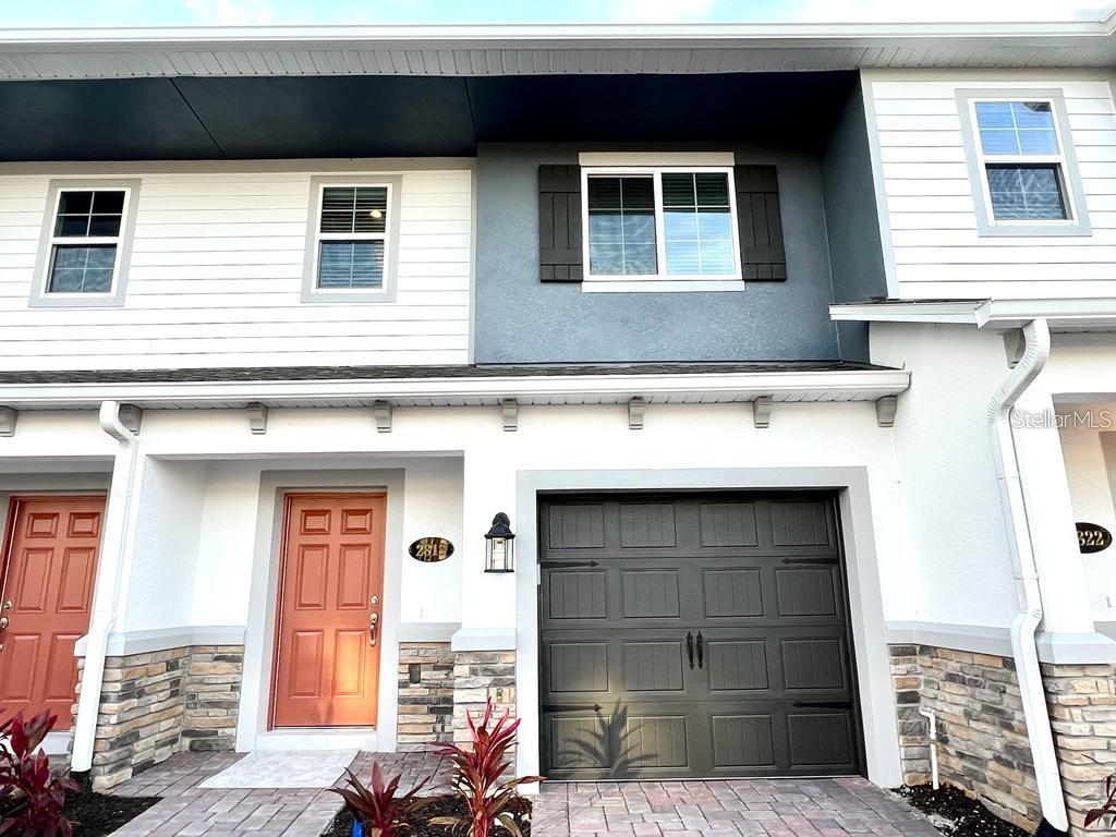 TOWNS AT NARCOOSSEE COMMONS - Residential