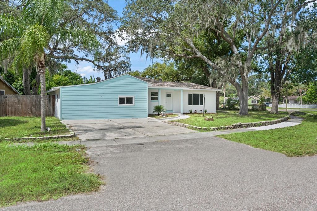 Photo of 2026 Pinecrest Way, Clearwater, FL 33755 (MLS # TB8431759)