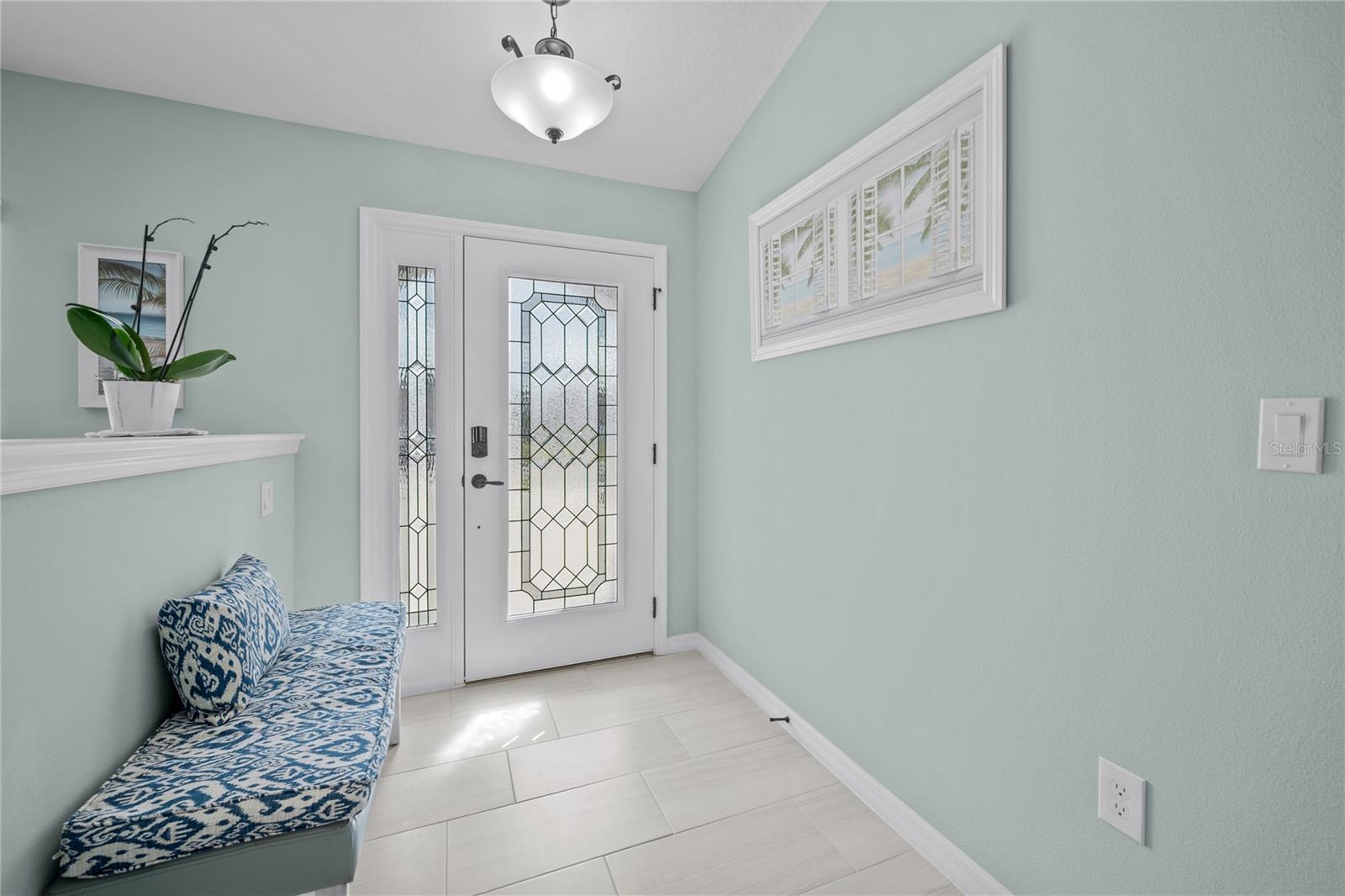 24 FERNON LANE
