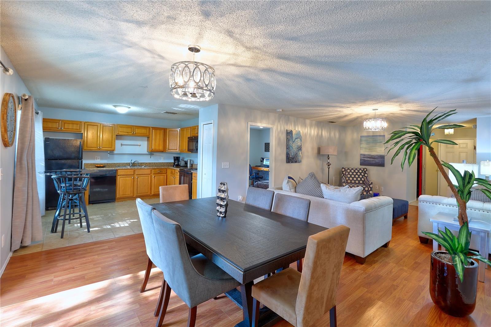 LAKESIDE AT BASS LAKE - Residential