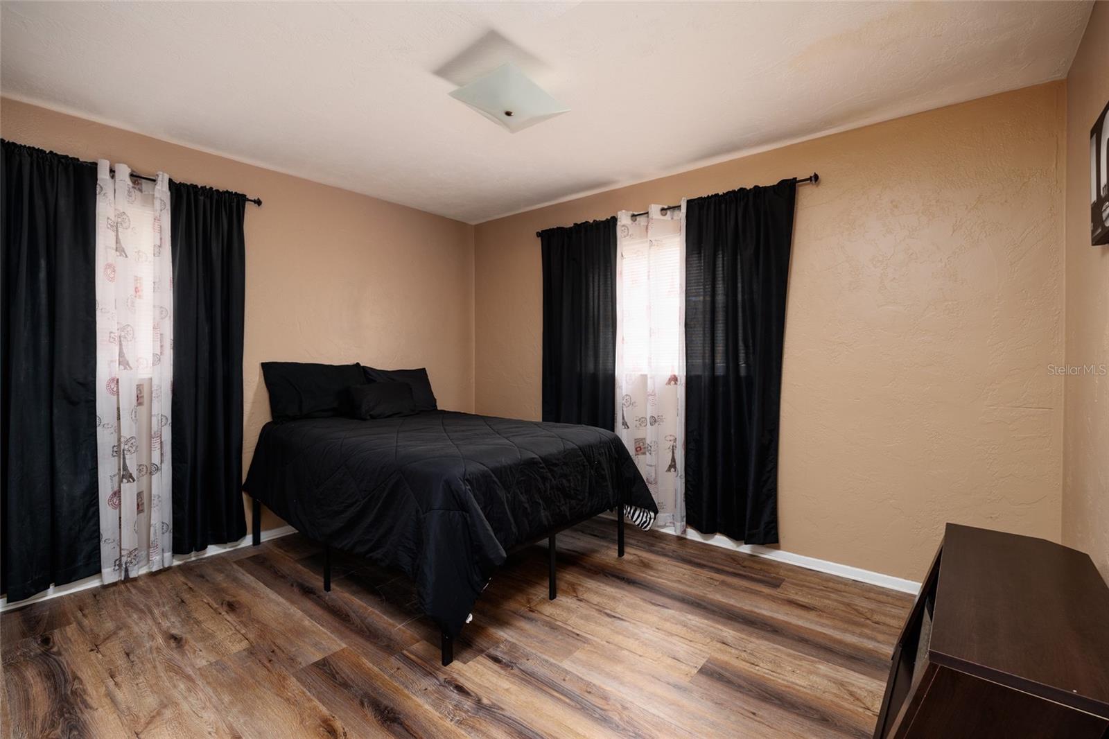 COLLEGE PARK - Residential