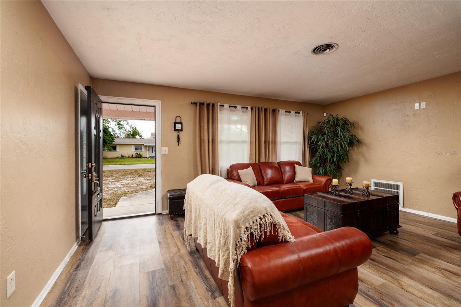 COLLEGE PARK - Residential