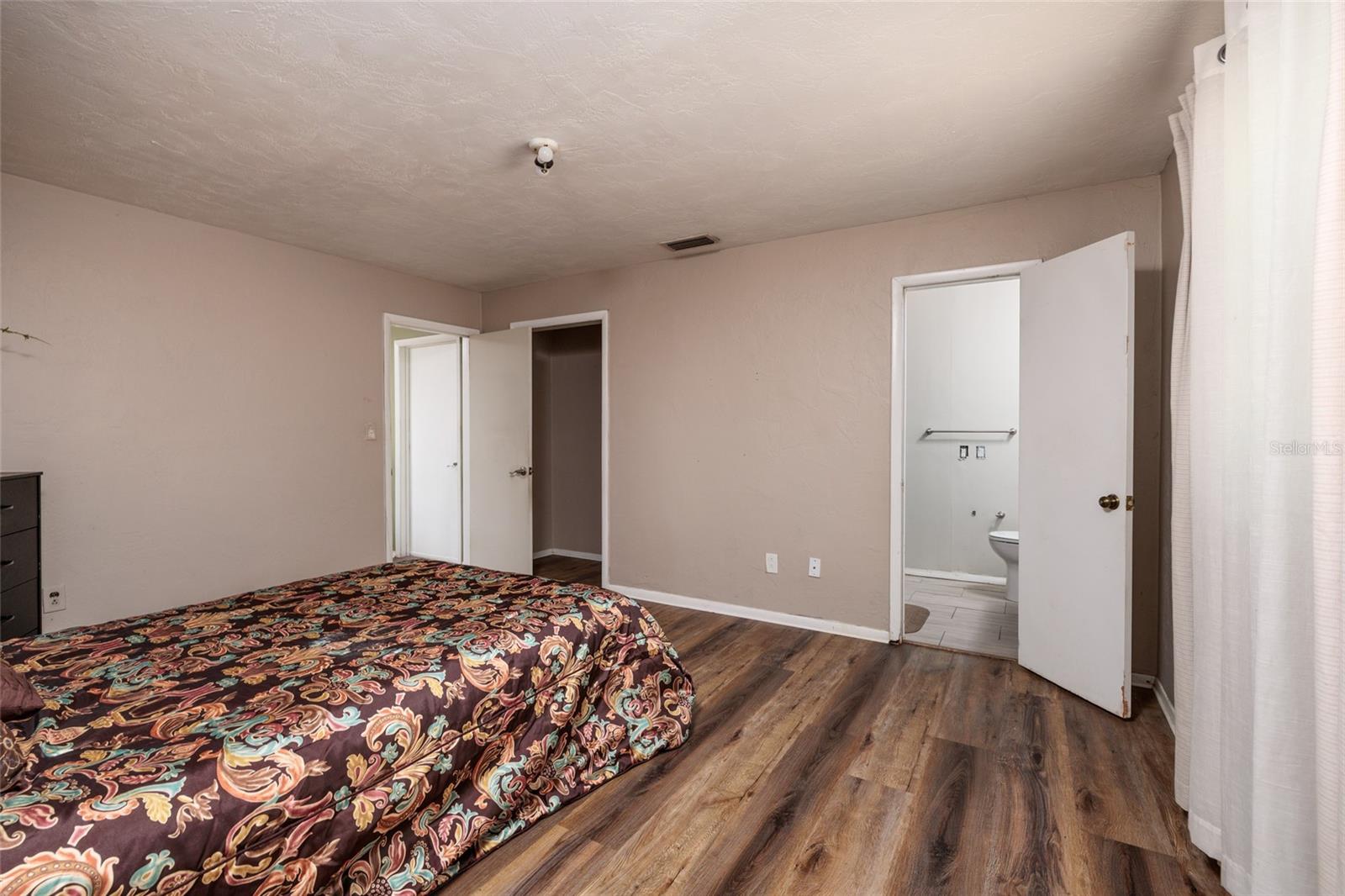 COLLEGE PARK - Residential