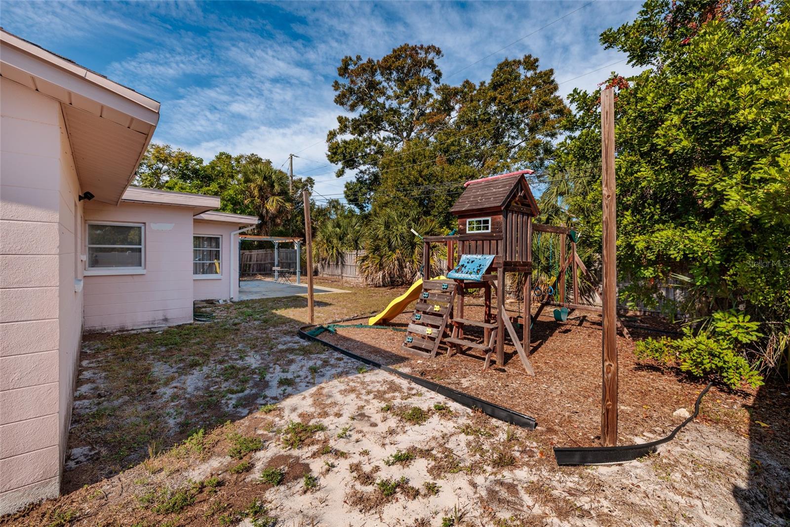 COLLEGE PARK - Residential