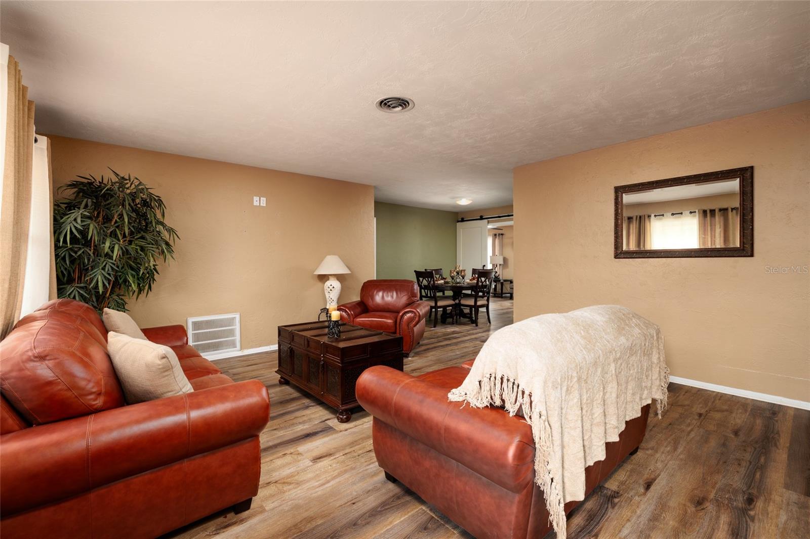 COLLEGE PARK - Residential