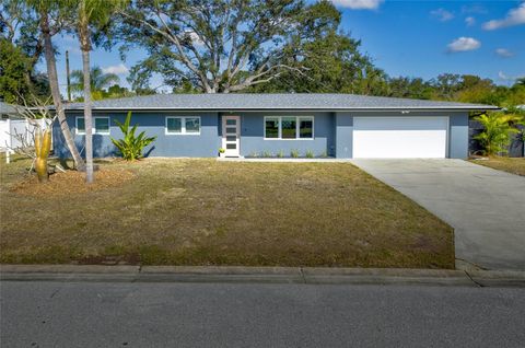 Photo of 2909 Upper Tangelo Drive, Sarasota, FL 34239 (MLS # A4679313)
