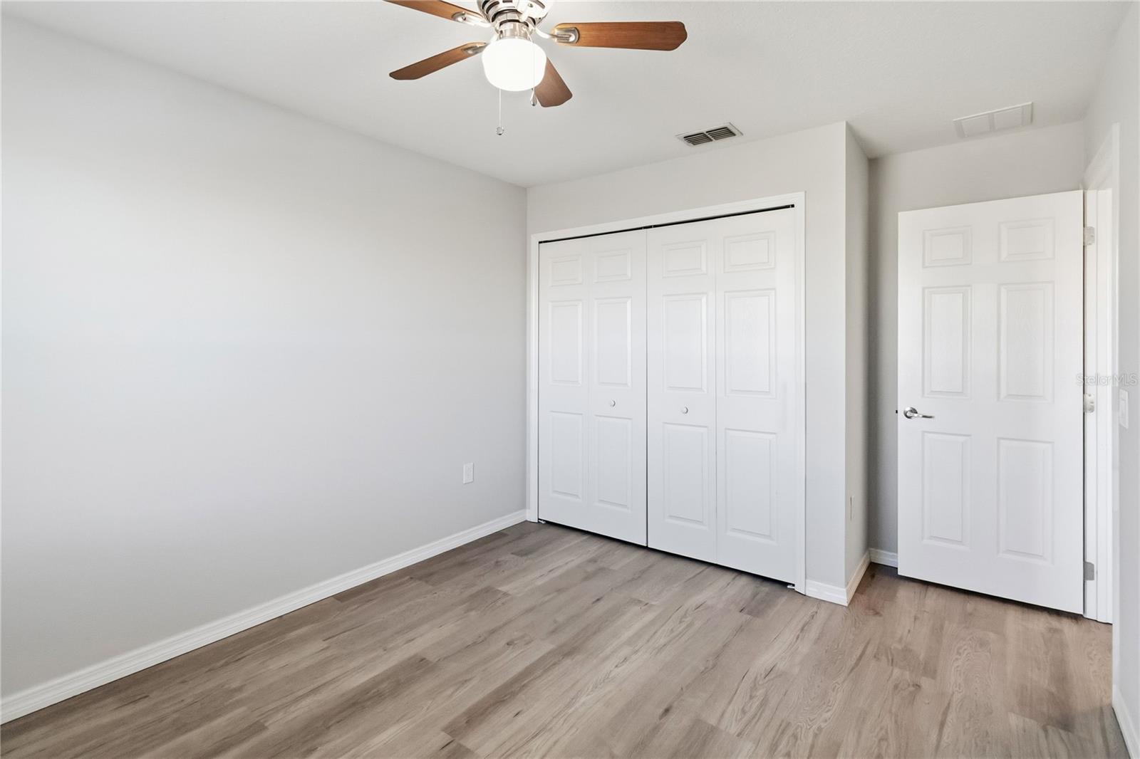 OAK RIDGE - Residential Lease