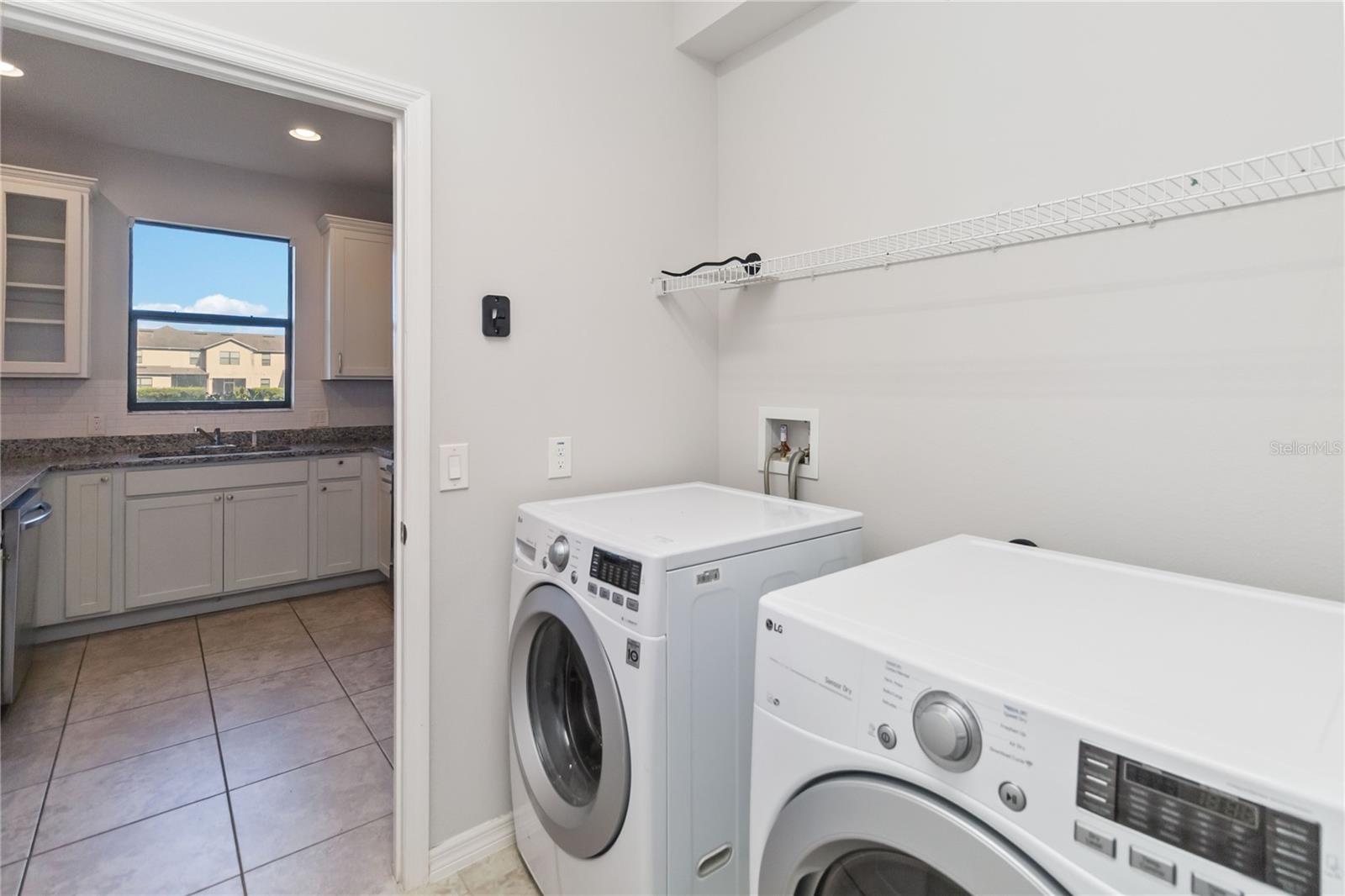 OAK RIDGE - Residential Lease