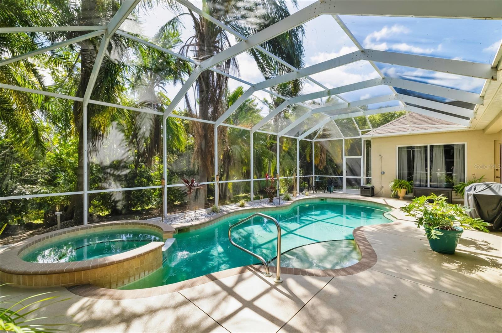 OAK CREEK - Residential