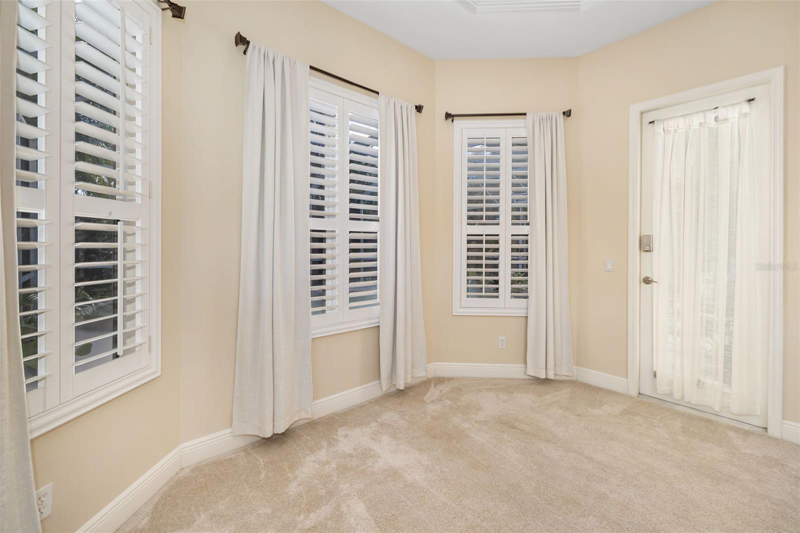 OAK CREEK - Residential