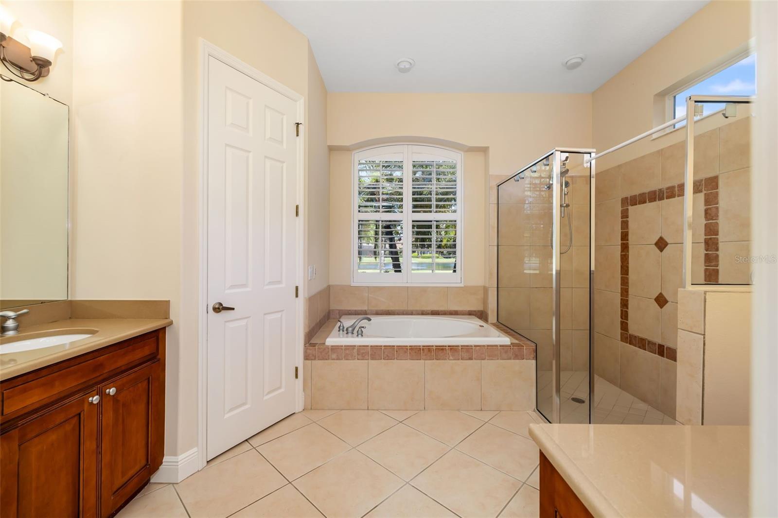 OAK CREEK - Residential