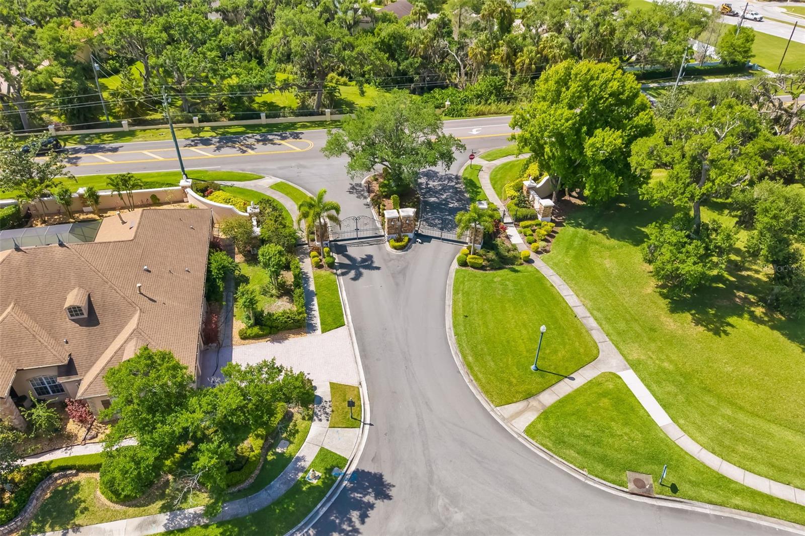 OAK CREEK - Residential