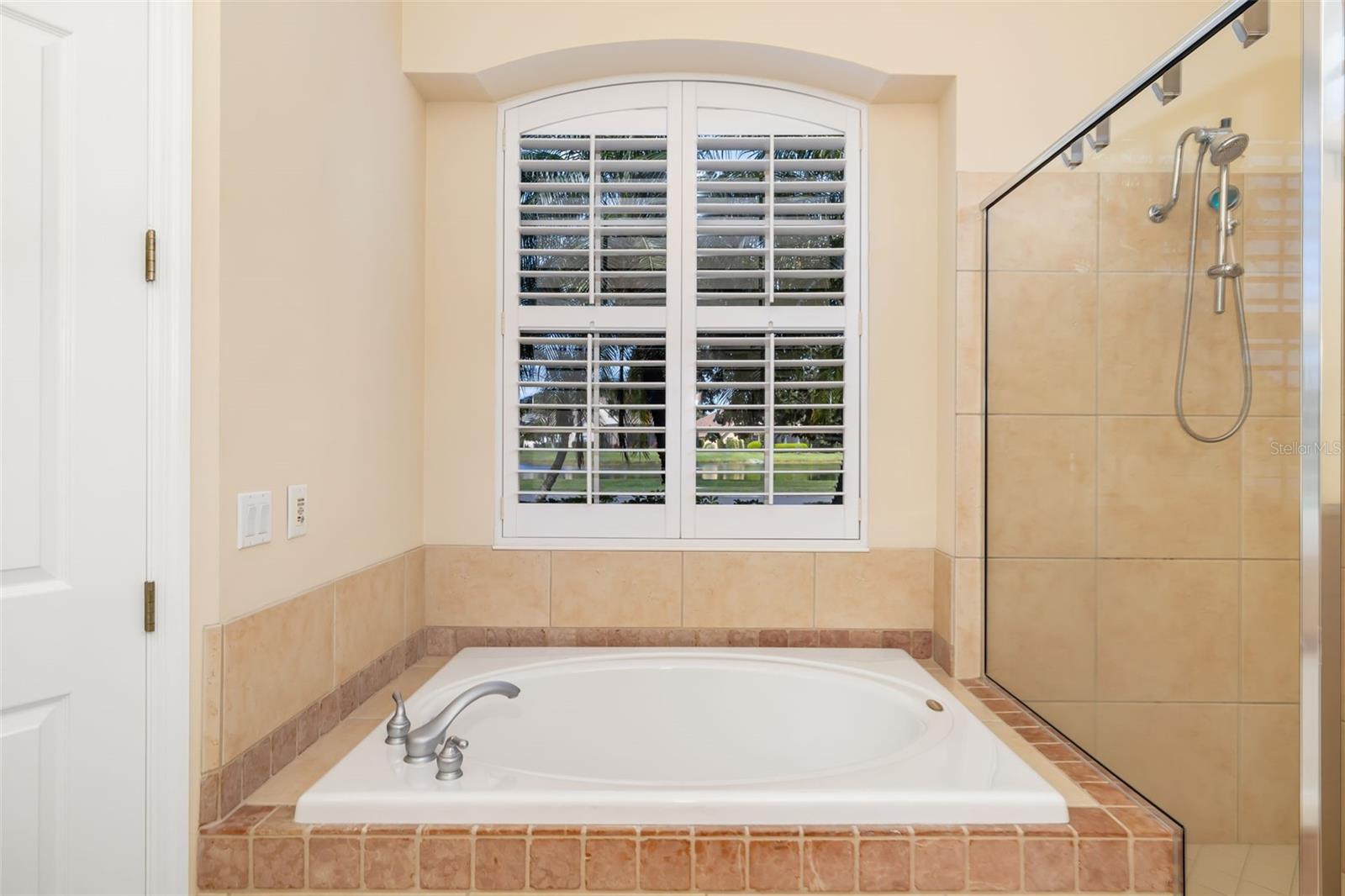 OAK CREEK - Residential