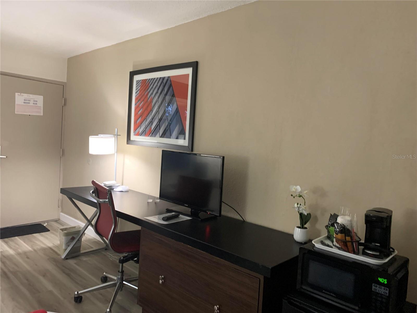 7150 N TAMIAMI TRAIL 604