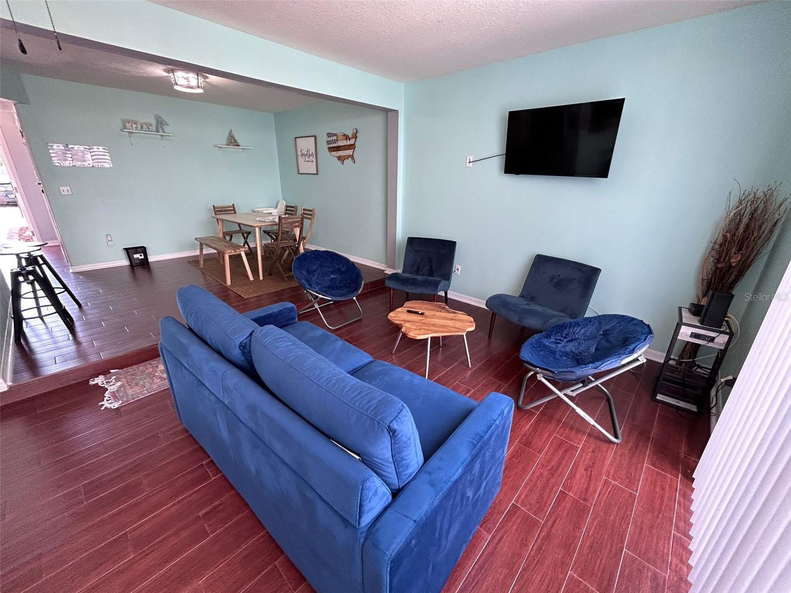 ISLAND CLUB WEST PH 01 - Residential Lease