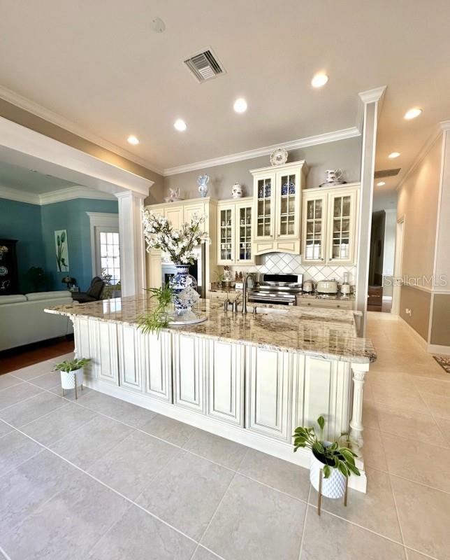 LAKES LADY LAKE - Residential