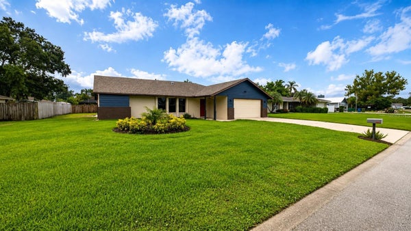 1526 GEORGETOWNE LN, SARASOTA, FL 34232 - Image 1218cf8f2f0a0c8595d32f7d5cbe8063/3229735918